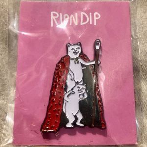 Cat On Cat Pin - RIPNDIP - King Kittens! - NWT